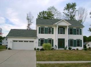 209 Lochinver Dr, Coraopolis, PA