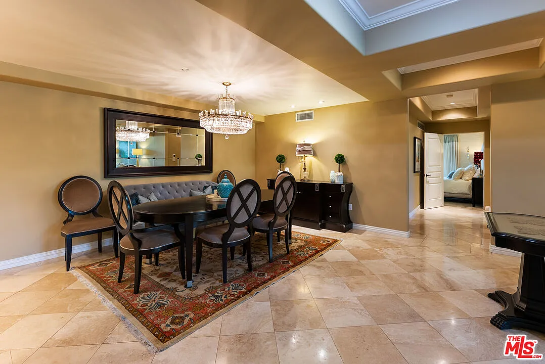 2 bed, 3.0 bath, 2056 sqft, $8,495 — Photo 4