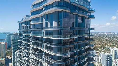 1000 Brickell Plz #2904 Photo 1