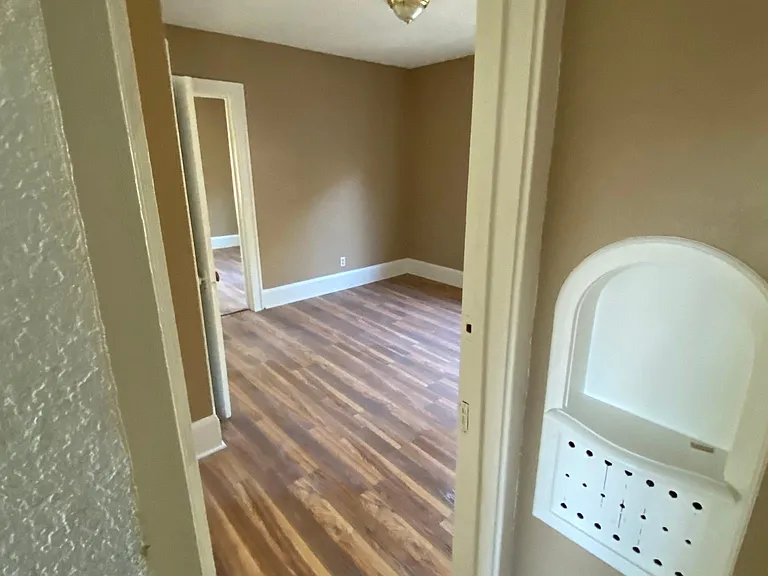 1703 Morgan Ave N — Photo 18