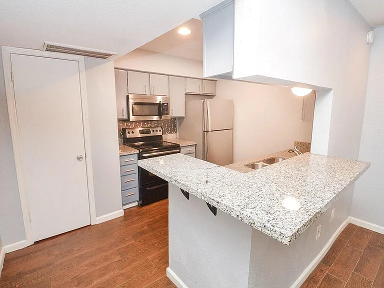 4635 Wild Indigo St #498 — Photo 9