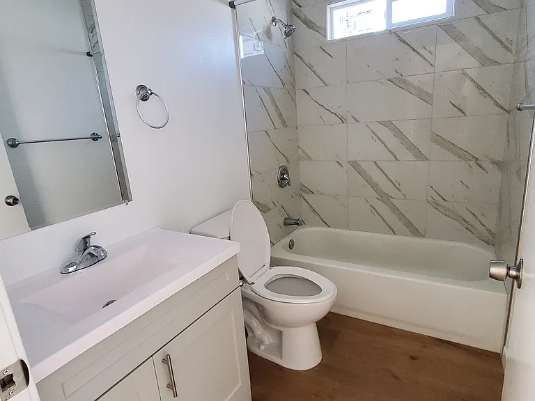 7119 Mountain View Ave #E — Photo 24