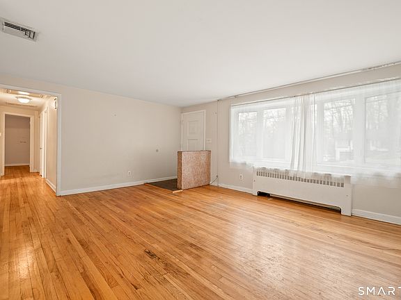4th image of 55 Forest Street
