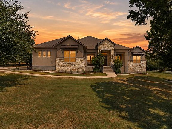 2nd image of 216 Oak Valley Ct