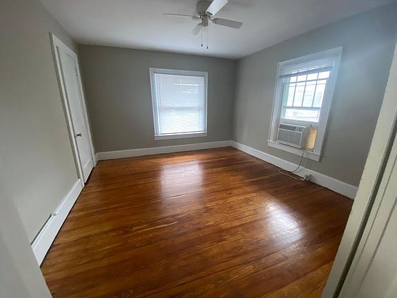 5th image of 224 S Madison Ave #B