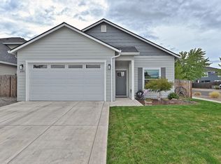 699 Kaitlin Ln, Medford, OR 97501