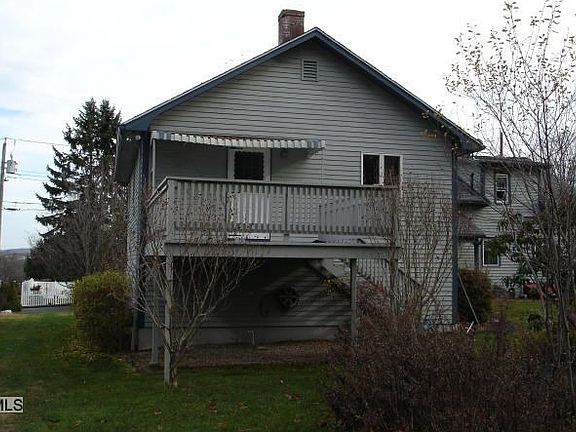 2nd image of 40 Cribbins Ave