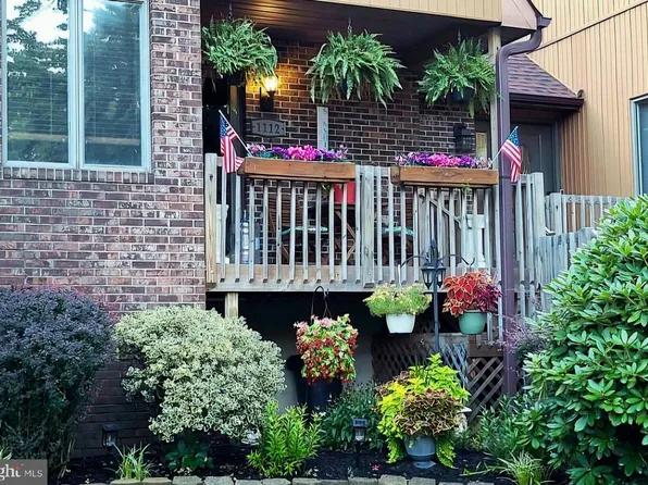 1112 Lighthouse Ln, Toms River, NJ 08753