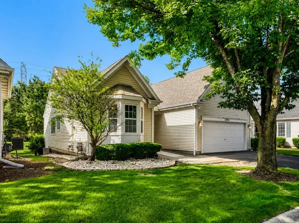 21119 W Walnut Ln, Plainfield, IL 60544