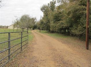 156 Kellar Rd, Smithville, TX 78957