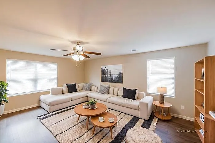 229 Addison Dr — Photo 5