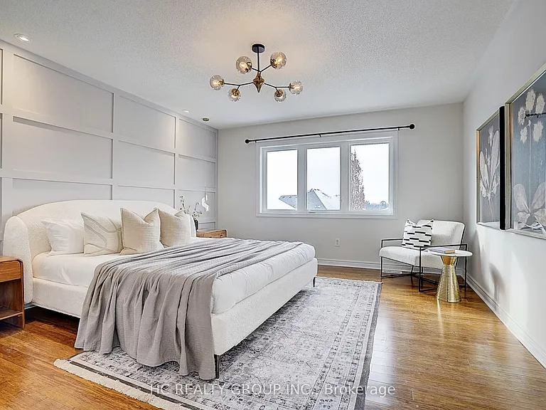 465 Woodspring Ave — Photo 10