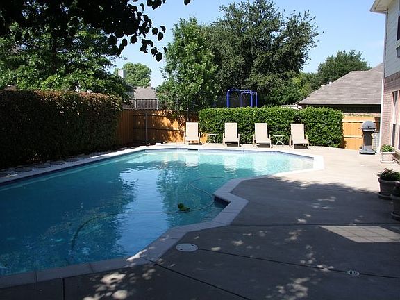 3rd image of 2405 Cornell Dr