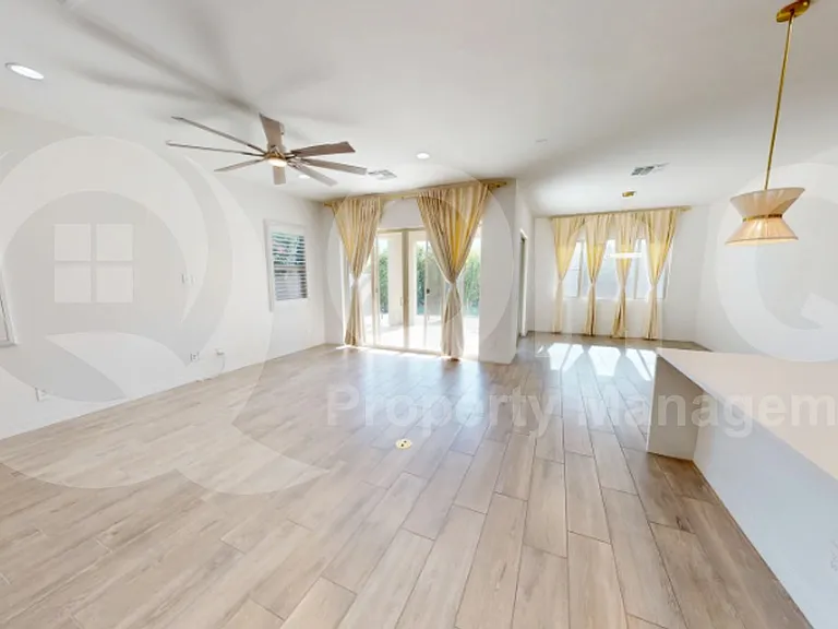4280 S Amethyst Dr — Photo 3