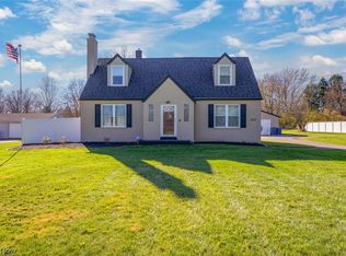 815 Mathews Rd, Youngstown, OH 44512