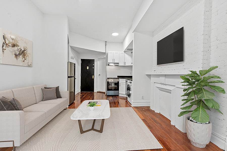 1st image of 269 E 10th St #13