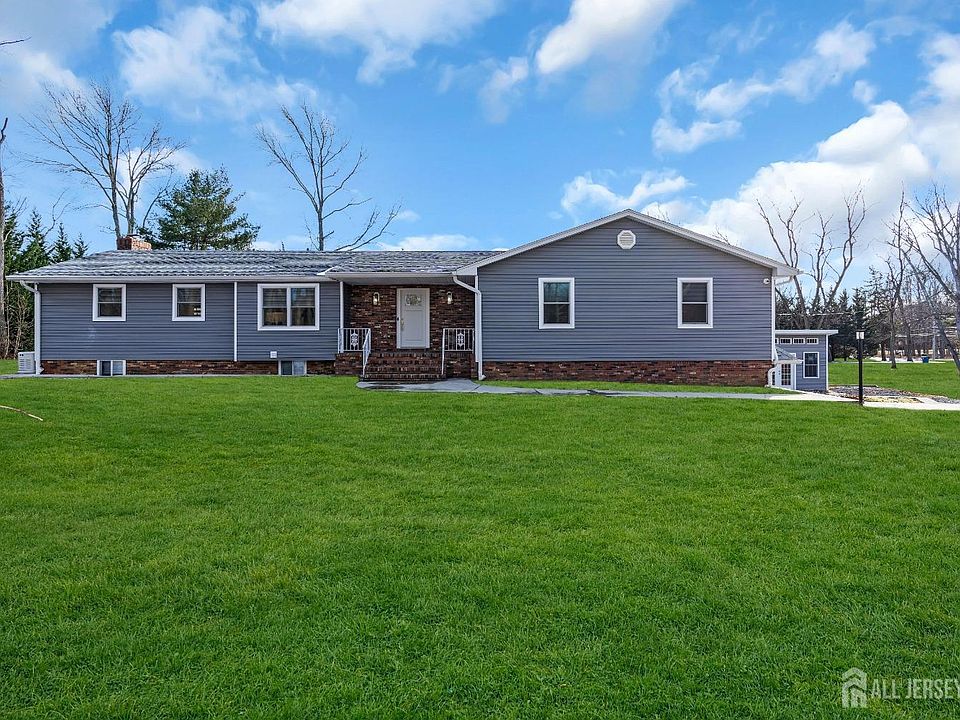 2nd image of 181 Dey Grove Rd
