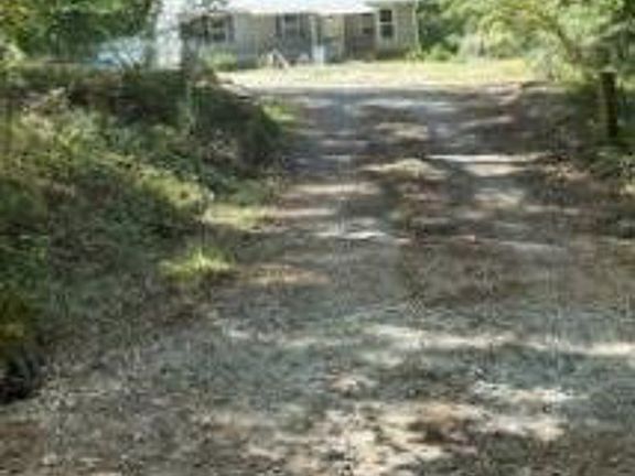 Exterior Neighborhood (street photo)