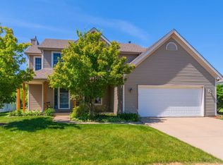 3 Minks Ct, Bloomington, IL 61704