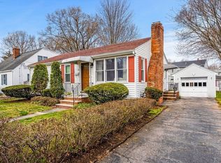 11 Arnold Rd, Peabody, MA 01960