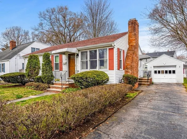 11 Arnold Rd, Peabody, MA 01960