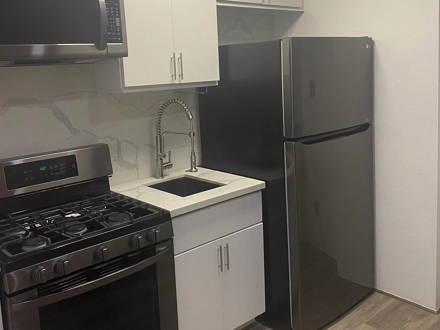 1 bed, 450 sqft, $1,695 — Photo 2