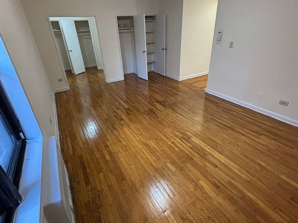 1st image of 14205 Roosevelt Ave APT 522