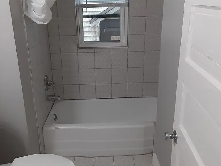 112 S 46th St — Photo 11