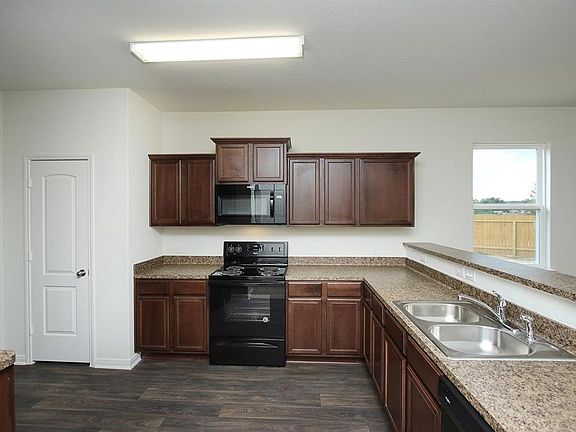 2nd image of 2418 Regatta Ln