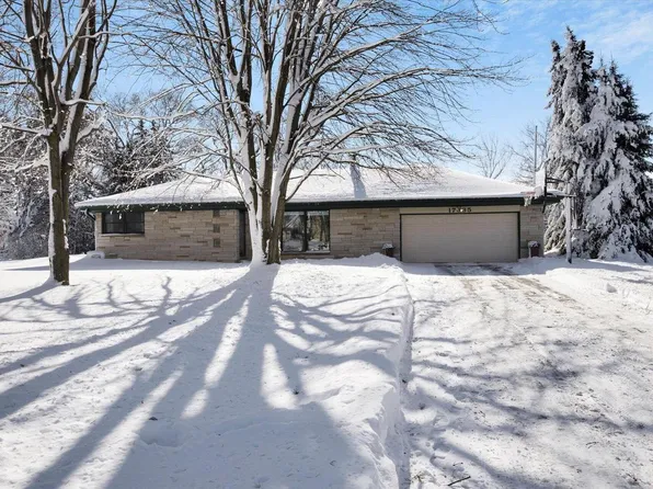 17335 West Wisconsin AVENUE, Brookfield, WI 53045