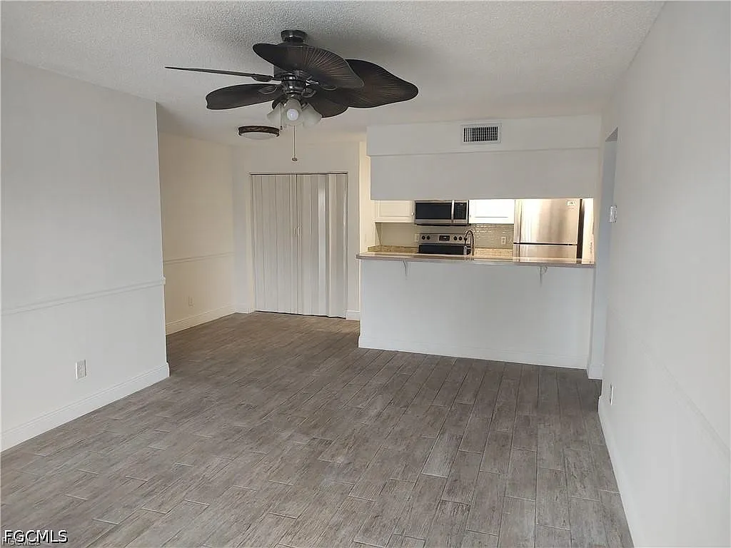 2 bed, 2.0 bath, 1018 sqft, $1,500 — Photo 3