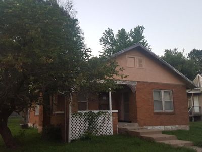 23 E Porter St, Marshall, MO, 65340