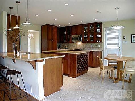 5th image of 5931 Del Roy Dr