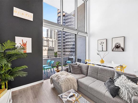 4th image of 1050 Brickell Ave APT 420