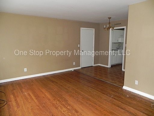 4th image of 2715 S Glenwood Ave