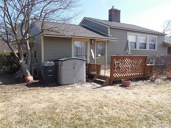 3rd image of 3527 Edgewood Dr