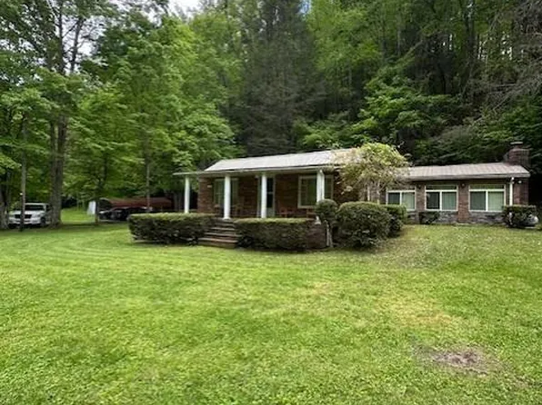 3045 Indian Creek Rd, Virgie, KY 41572
