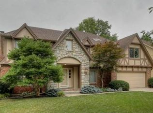 8959 Hall Dr, Lenexa, KS 66219