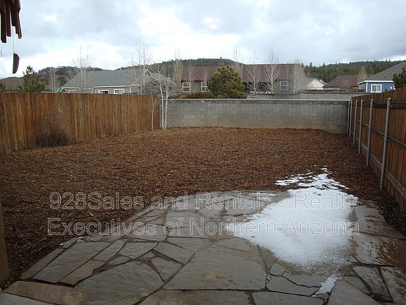 5th image of 9107 W Arden Ln