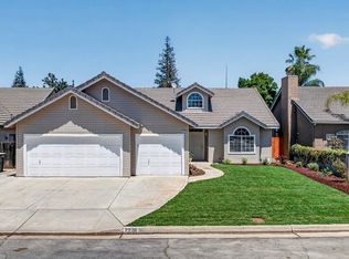 2228 E Yeargin Dr, Fresno, CA 93720