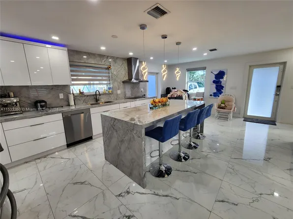 6871 SW 32nd Ter, Miami, FL 33155