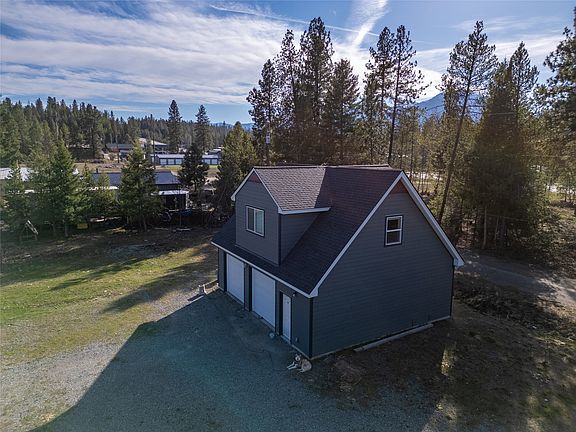 3rd image of 22 Long St