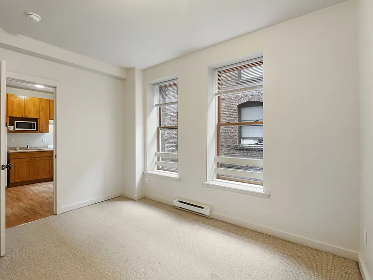 Milwaukee Apartments — Photo 23