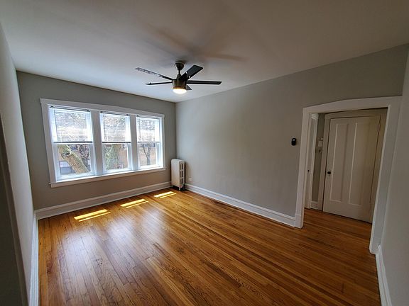 2nd image of 1962 W Argyle St APT 2