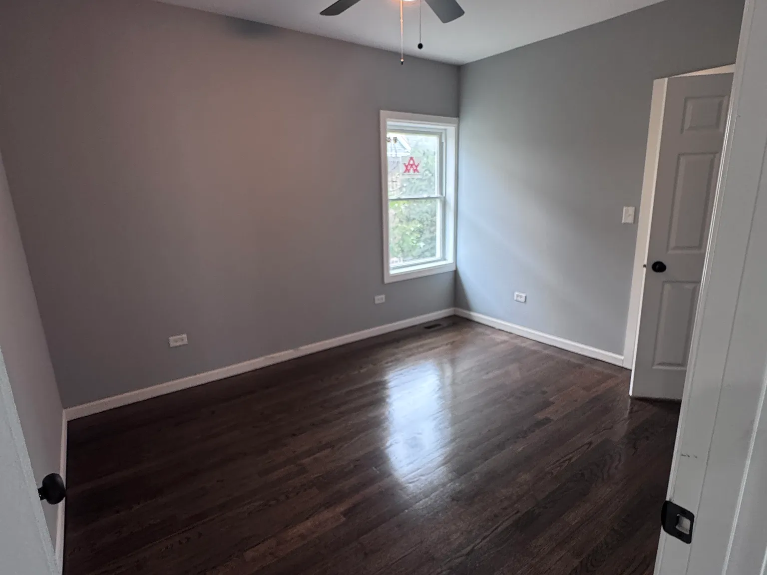 4 bed, 1300 sqft, $2,600 — Photo 1