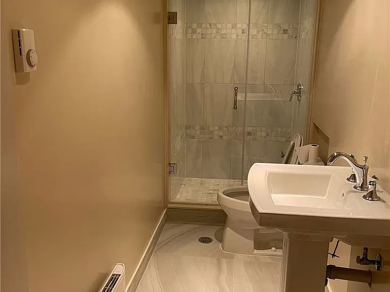 56 Albright Cres — Photo 4