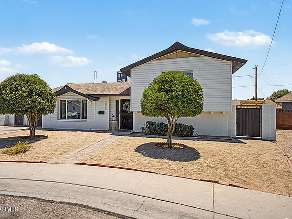 2nd image of 4055 W MONTEBELLO Avenue