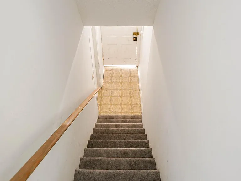 202 E Grove St #A — Photo 8