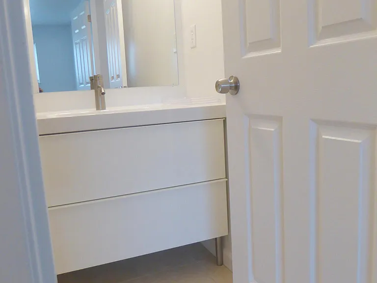 521 Hope Ter #4 — Photo 6