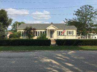 328 1st Ave, Hampton, IL 61256